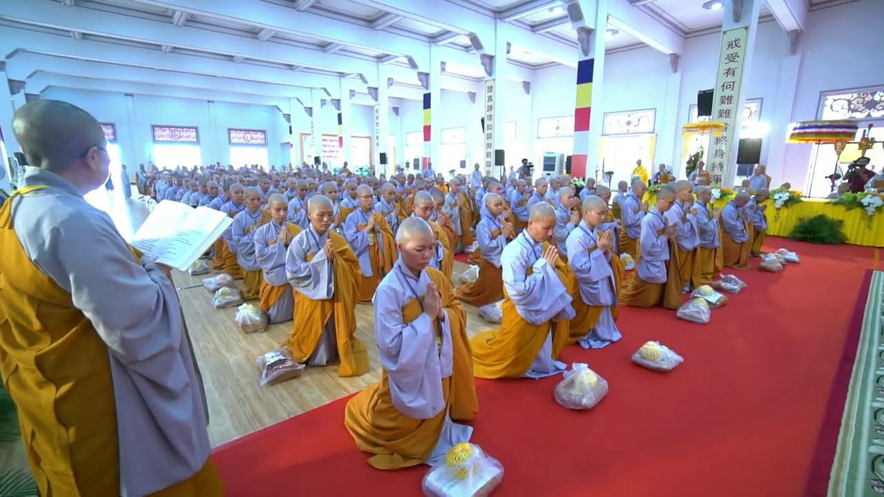 GIỚI SƯ NI ĐẾN ĐẠI TĂNG CẦU CHÁNH GIỚI – ĐẠI GIỚI ĐÀN HUỆ ĐĂNG 2020
