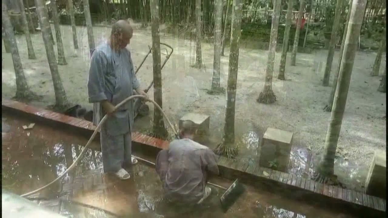 VIỆN CHUYÊN TU 2 SAU NGÀY MƯA LŨ – TT. THÍCH THIỆN THUẬN